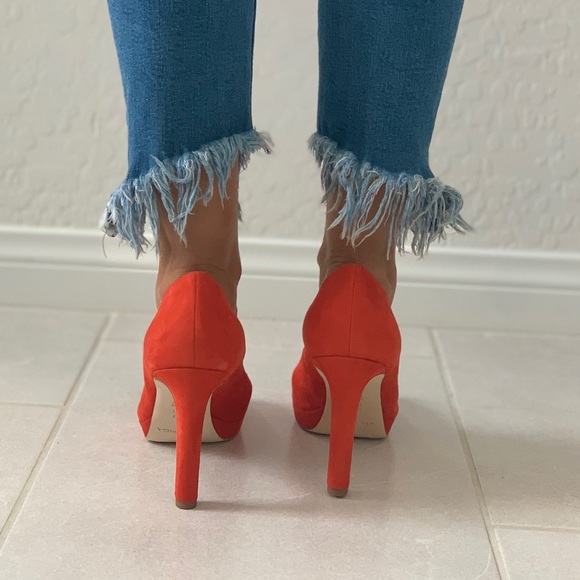 NIB Red Kid Suede Peep Toe Heeled Pump - Picture 6 of 8